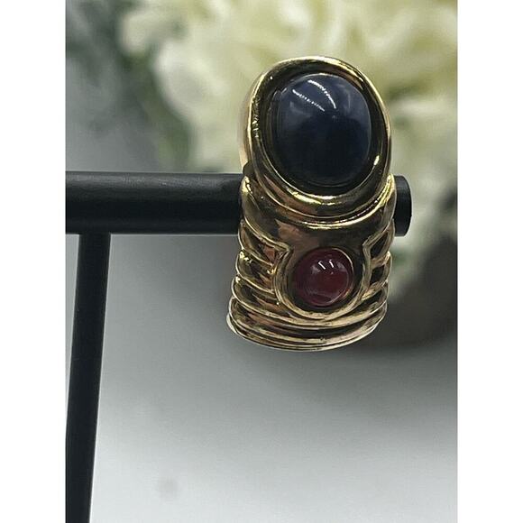 Vintage Signed Francesca
Romano Blue Sodalite Etruscan Clip On Earrings - Picture 5 of 16